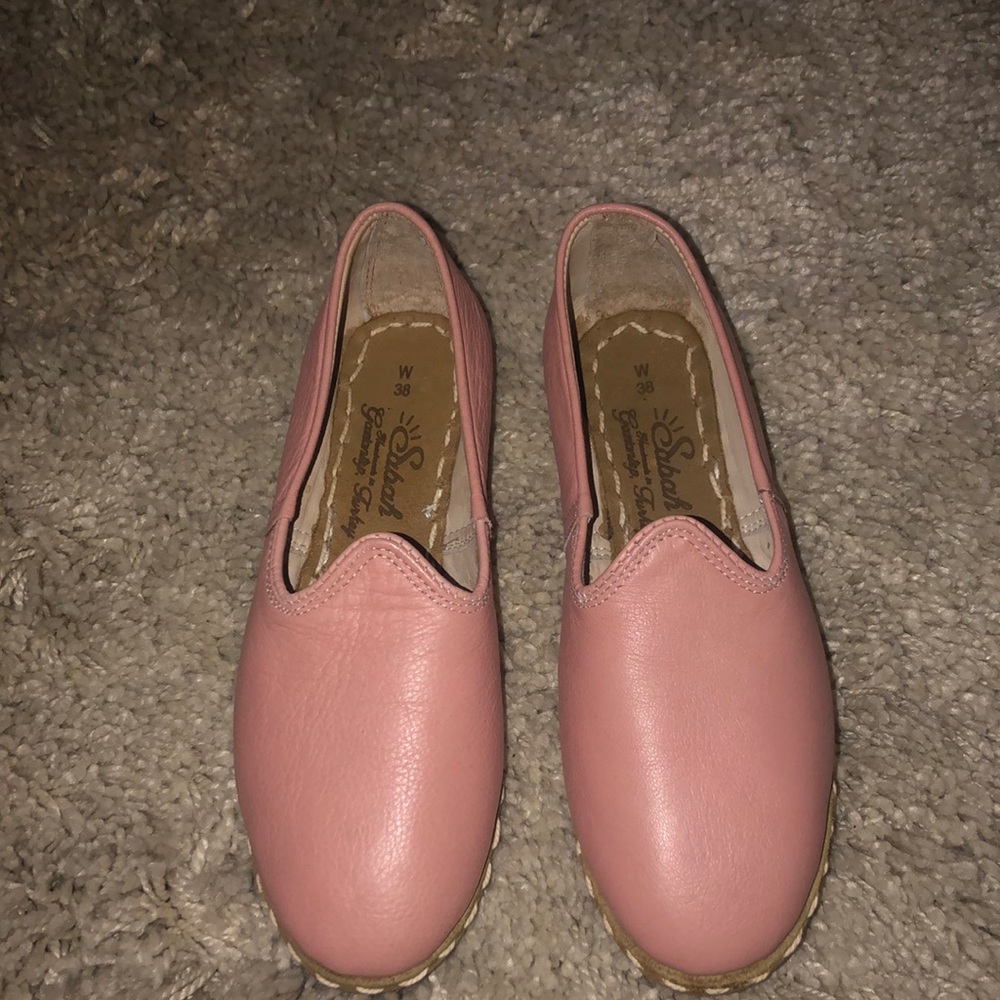 Beautiful pink Sabah shoes. size 7.5/38W